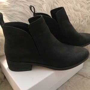 Dolce vita black booties